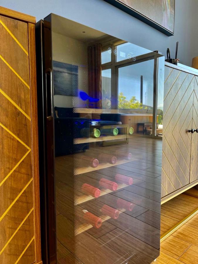 Flyviewflatsgold Privatehottub With Seaview Apartment Ixia  Bagian luar foto