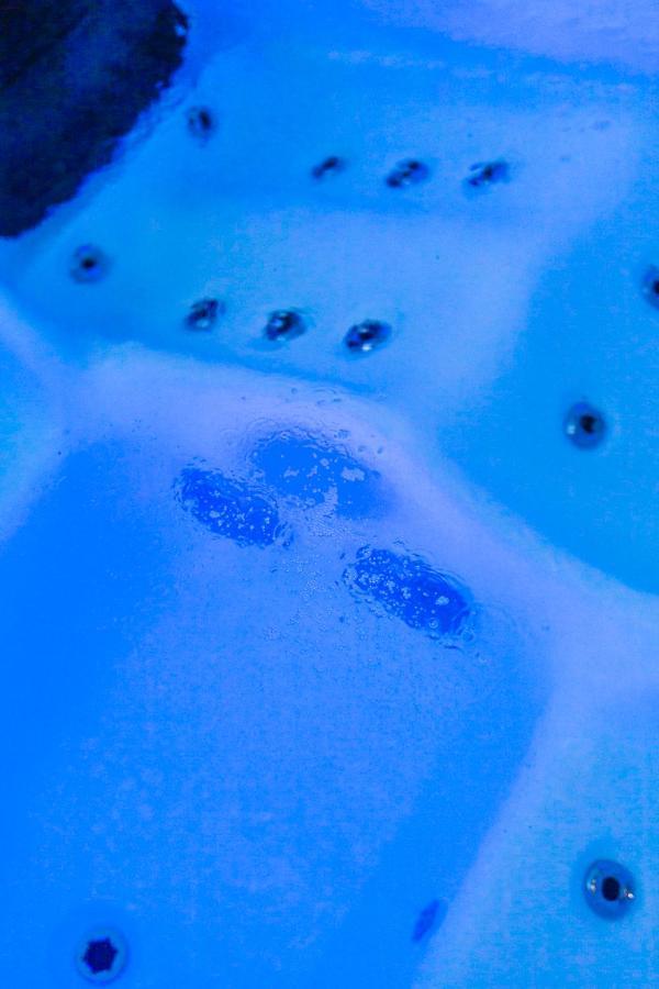Flyviewflatsgold Privatehottub With Seaview Apartment Ixia  Bagian luar foto