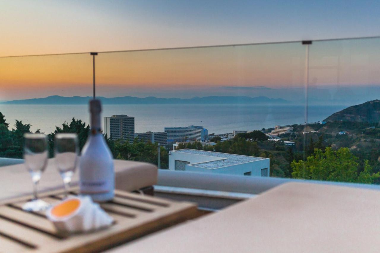 Flyviewflatsgold Privatehottub With Seaview Apartment Ixia  Bagian luar foto